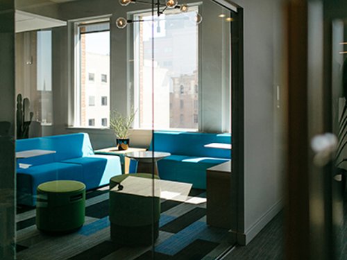  A lawyer using Clio cloud tools to work more efficiently.